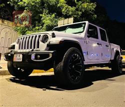 جیپ گلادیەتەر